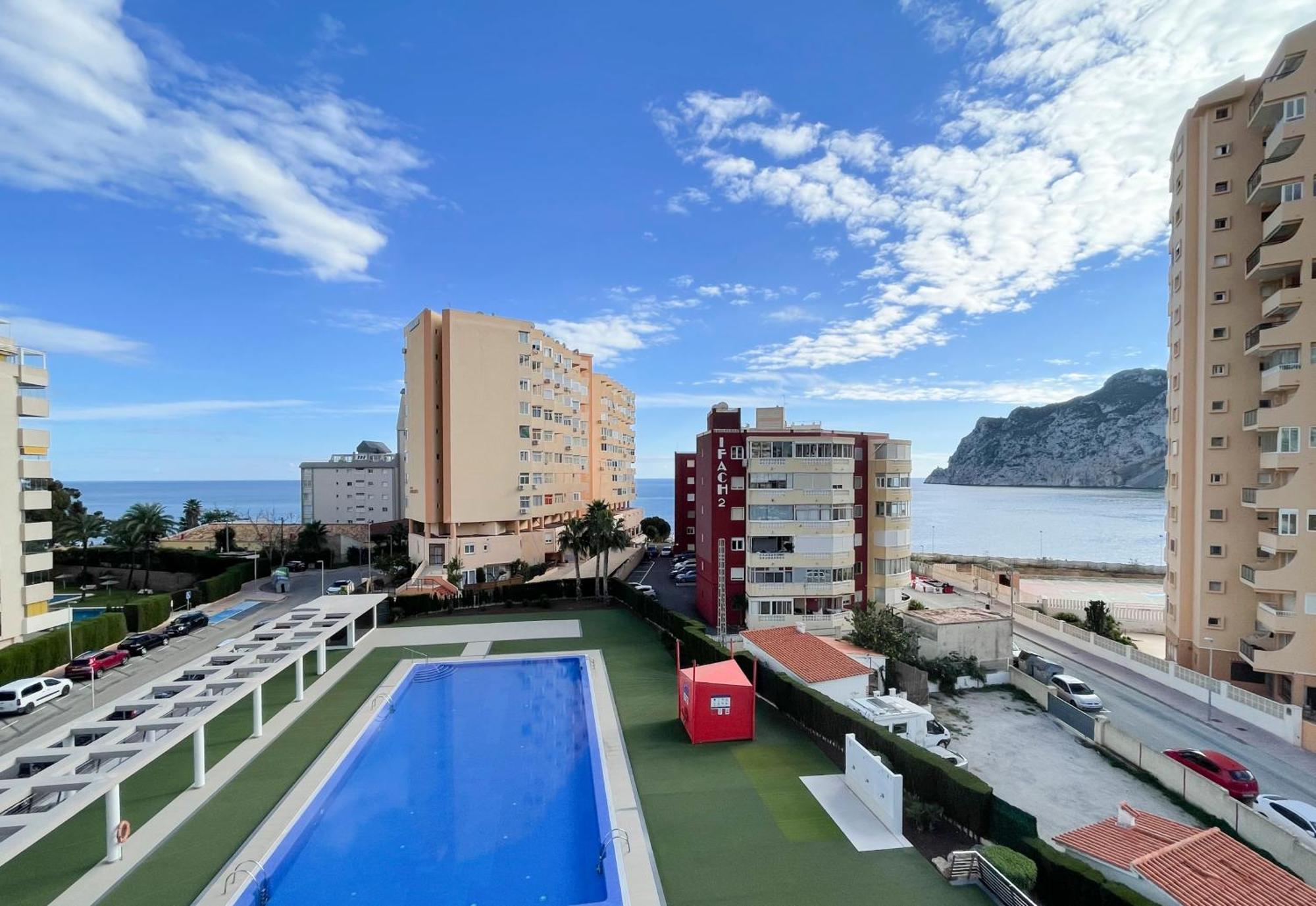 Apartamentos Entremares - Grupo Antonio Perles Калпе Стая снимка